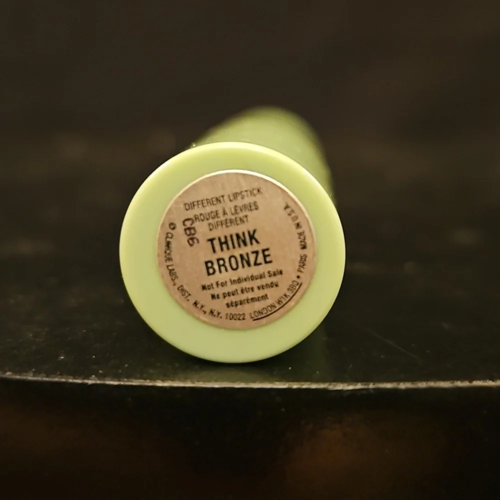 NEW Clinique Different Lipstick Think‎ Bronze Long Lasting- Green Tube-Full Size